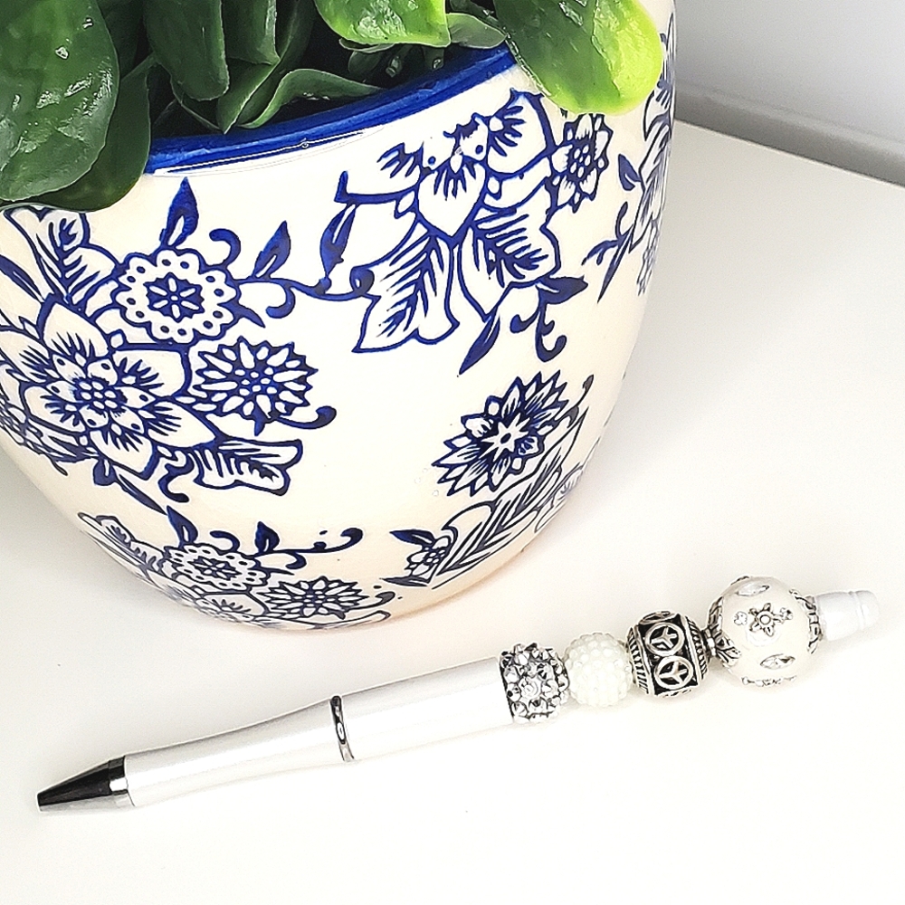SNOW BRIGHT BEADED PEN